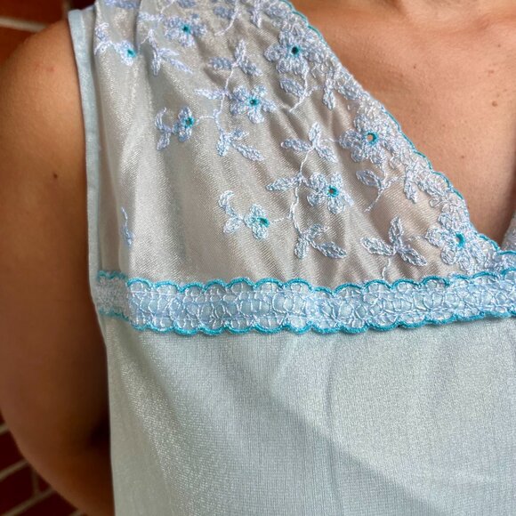 Vintage Intimates Satiny Blue Sleeveless V-Neck Flowy Nightgown - Picture 3 of 4